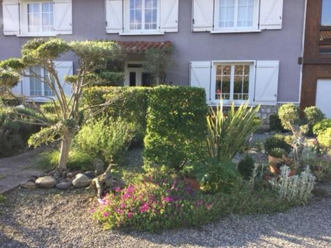 Loft Atypique Bed & Breakfast Villeneuve-de-Riviere Luaran gambar