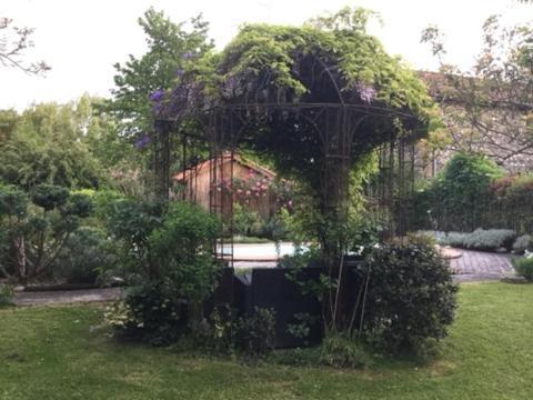 Loft Atypique Bed & Breakfast Villeneuve-de-Riviere Luaran gambar