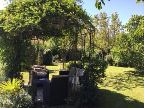 Loft Atypique Bed & Breakfast Villeneuve-de-Riviere Luaran gambar