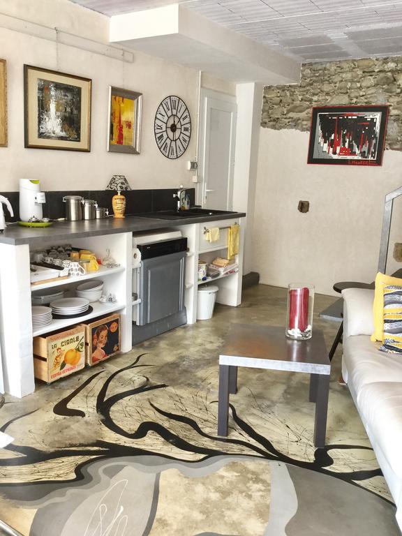 Loft Atypique Bed & Breakfast Villeneuve-de-Riviere Luaran gambar