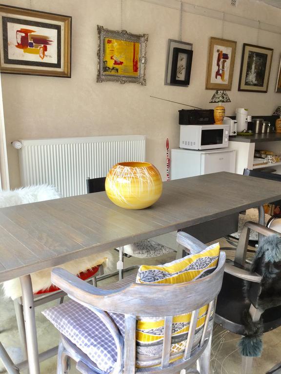 Loft Atypique Bed & Breakfast Villeneuve-de-Riviere Luaran gambar