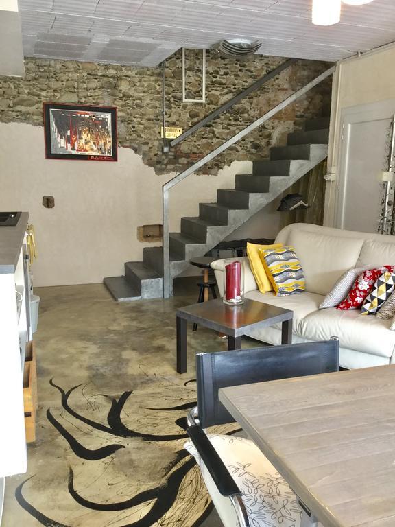 Loft Atypique Bed & Breakfast Villeneuve-de-Riviere Luaran gambar